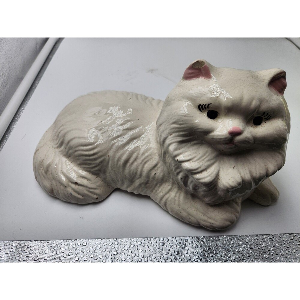 White Persian Cat laying Statue 1970s Gloss Vintage Ceramic